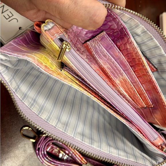 💐5/$25 Jen & Co Tie Dye Faux Alligator Crossbody Bag Wristlet NWT Rainbow Colors - Picture 9 of 14